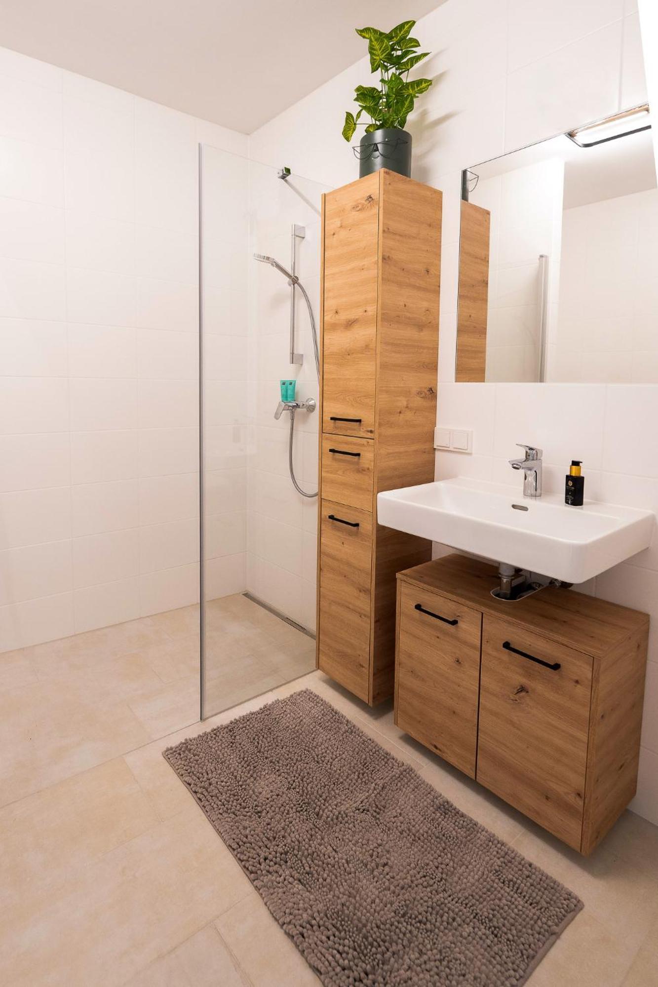 Eggenberg - - Self Check-in Appartement *